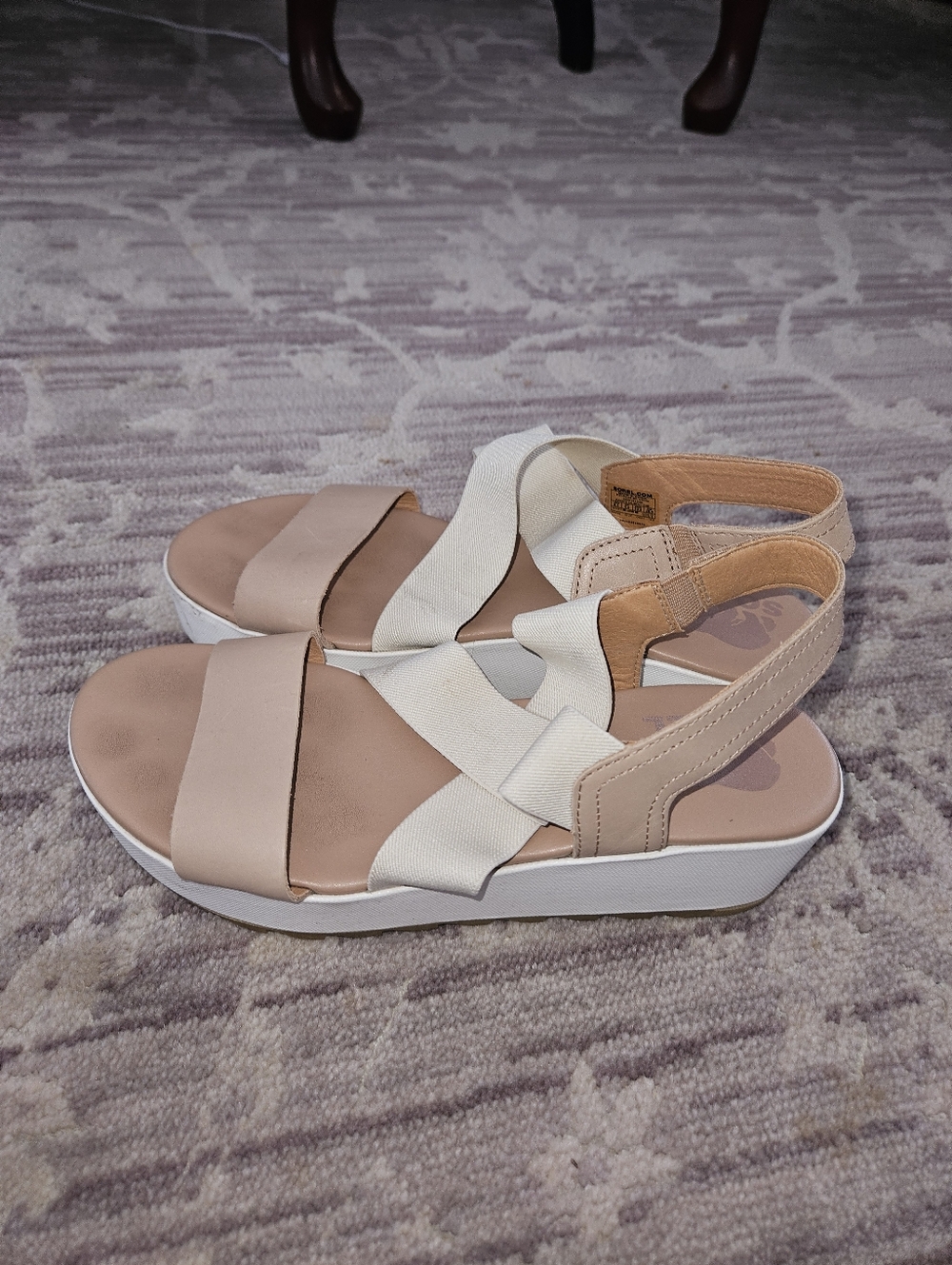 Women’s Neutral Beige & White Platform Sandals Sorel 8.5